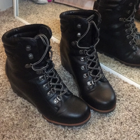 sorel wedge look alike